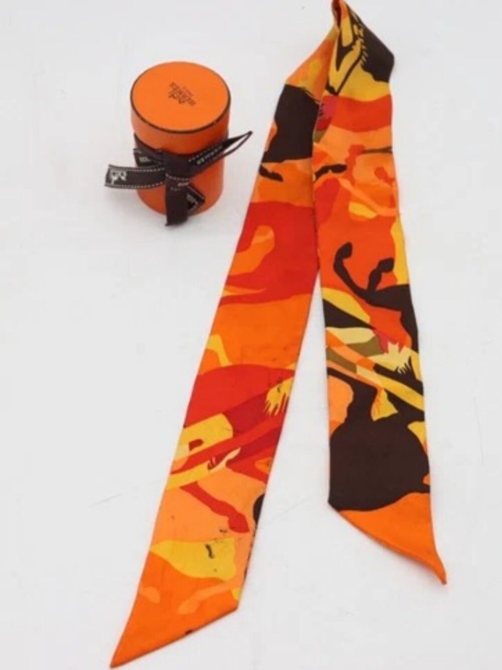 Hermès Figures Libres Abstract Horse Print Twilly Silk Scarf - Orange & Black